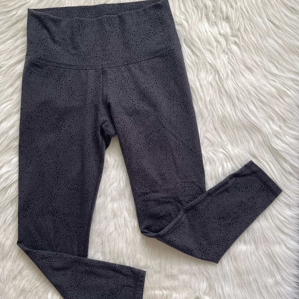 Old navy black grey animal print cotton leggings size Medium